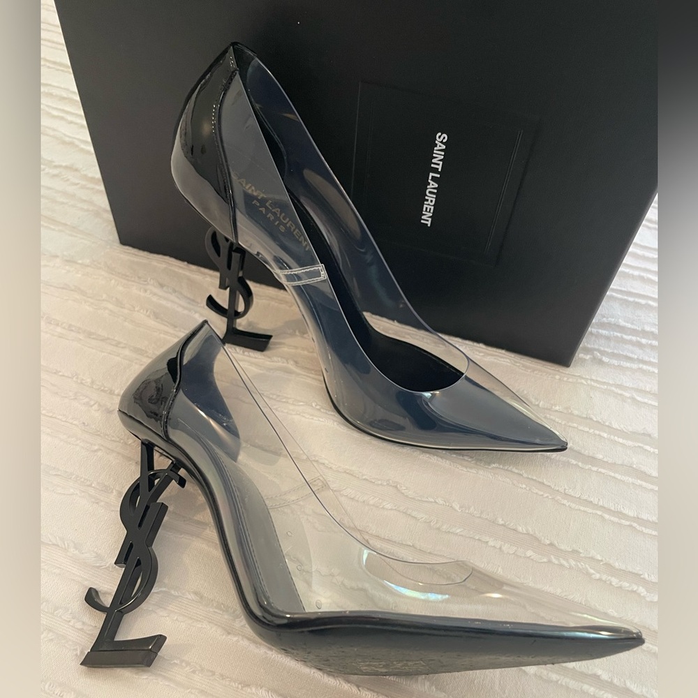 Opyum Pumps